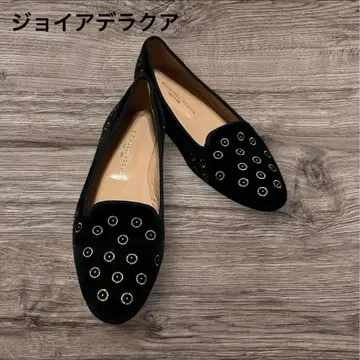 조이아델라쿠아 23cm 블랙 스웨이드 로퍼 아일렛 장식 플랫