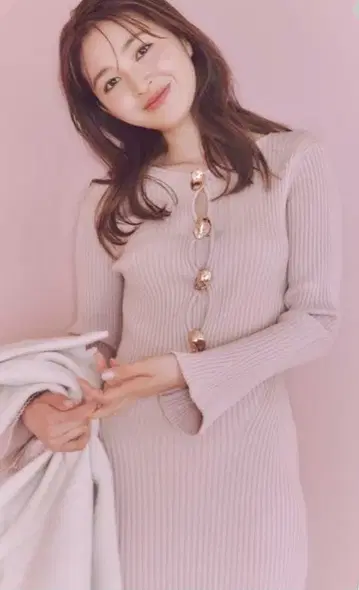 새상품급 SNIDEL 스나이델 디자인 프론트 버튼 니트 원피스