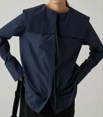 Loungedress 보타이 칼라 블라우스 네이비 긴팔