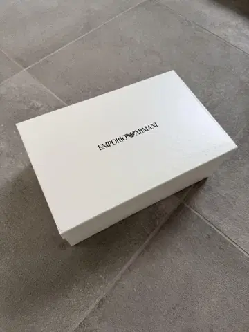 EMPORIO ARMANI 태슬 로퍼 사이즈 8
