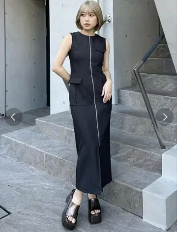 무루아 프론트 지퍼 내로우 원피스