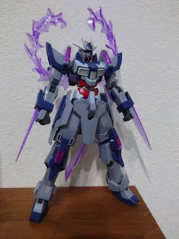 HGBF 1/144 디나이얼 건담 조립품