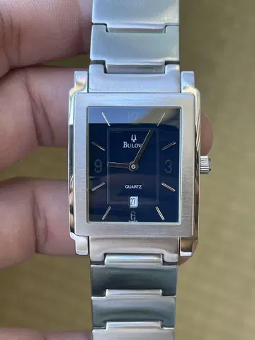 Bulova 쿼츠 스테인리스 스틸 시계