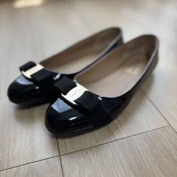 Ferragamo 발레리나 슈즈 블랙