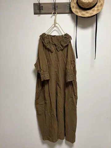 사만사 모스모스 카멜 반팔 원피스 옷깃 레이스