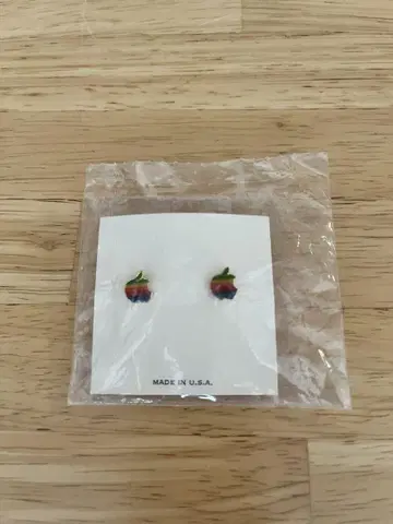 레어 레인보우 Apple 로고 핀즈 귀걸이
