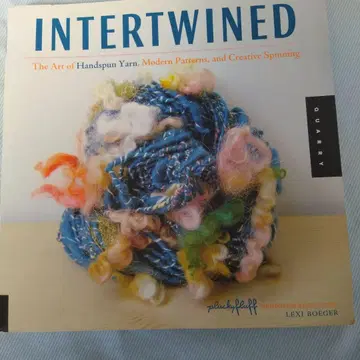 INTERTWINED Handspun Yarn 아트얀 손으로 짠 실