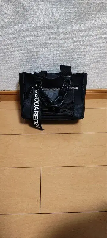 DSQUARED2 블랙 숄더백