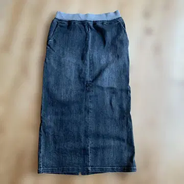 플라밍고팜 블랙 데님 스커트