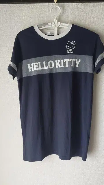 HELLO KITTY 네이비 티셔츠 150