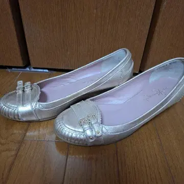 GINZA 카네마츠 골드 발레 슈즈