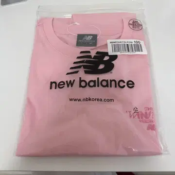 IU The WINNING 티셔츠 NewBalance 콘서트