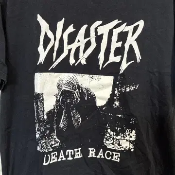 DISASTER 티셔츠