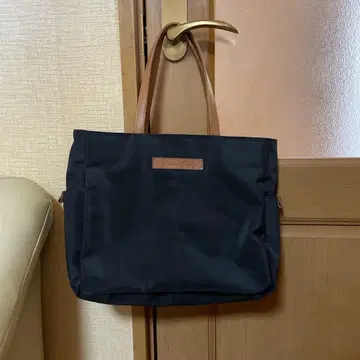 여성용 토트백 미사용에 가까운 블랙