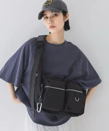 지나시스 나일론 W 포켓 바디 BAG