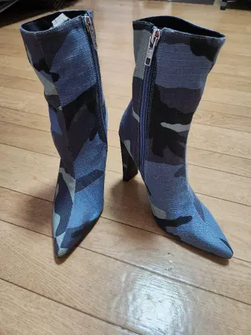 S 사이즈(22.5cm) 카모 패턴 지퍼 힐 부츠