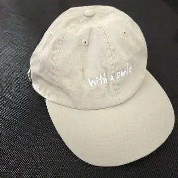 베이지 캡 with a smile 자수 newhattan