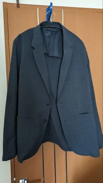 다크 그레이 테일러드 자켓