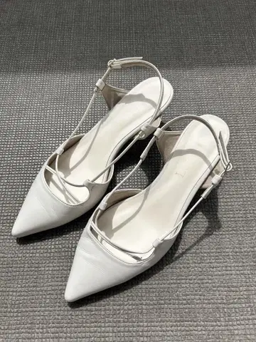 르탈론 레이스업 백 벨트 화이트 힐 4.5cm 사이즈 23cm