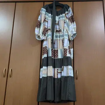 그레이스 콘티넨탈 원피스