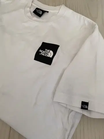 THE NORTH FACE 화이트 티셔츠 M