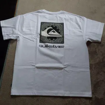 Quiksilver 반다나 패턴 로고 티셔츠