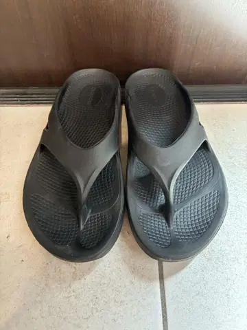 약간 사용감 있음] 우포스 샌들 블랙 26cm