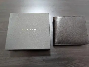 GLEVIO 블랙 두겹 지갑 도치기 가죽 시리얼 넘버 포함
