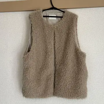 hinari 베이지 퍼 베스트