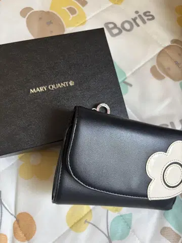 MARY QUANT 접이식 지갑 블랙 꽃 모티브