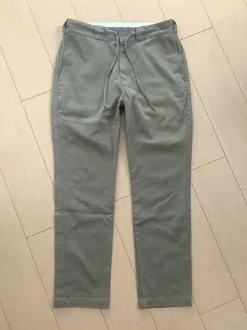 피그 앤 루스터 치노 팬츠 베이지