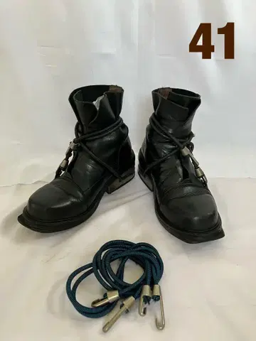 DIRK BIKKEMBERGS wire boots 41