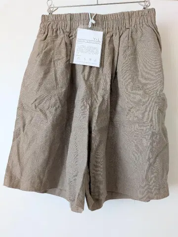 Y.L 베이지 숏팬츠