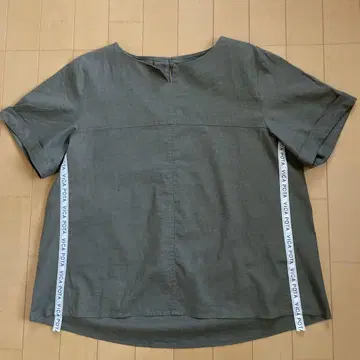 VICAPOTA 카키색 반팔 셔츠 M 사이즈