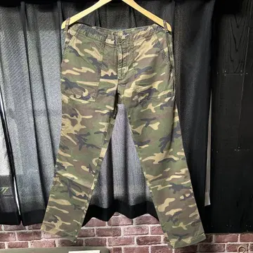 GAP 카모 패턴 팬츠 32x32