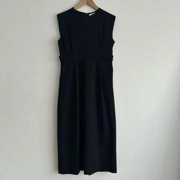 코히나 COHINA I라인 컷 원피스 블랙