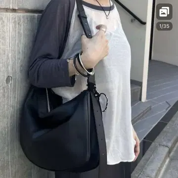 이에파피요네 스와로 바닥 숄더백 블랙