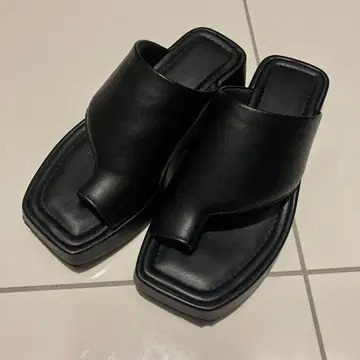 지유 샘 루프 플립플랍 샌들 블랙 M 사이즈
