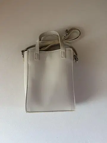 화이트 숄더백 미니 사이즈