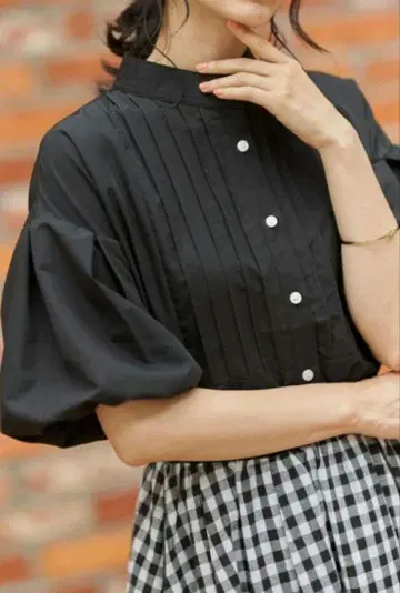 노스탤지어 핀턱 셔츠 블라우스 블랙