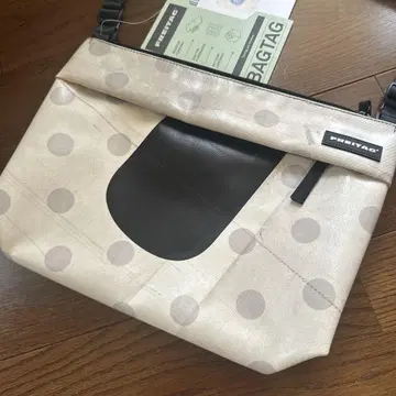 FREITAG F553 LOU 숄더백 사코슈 새상품 도트