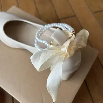 아이보리 스트랩 펌프스 25.5-26cm