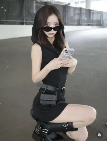 미사용 새상품 헨리넥 후드 미니 원피스