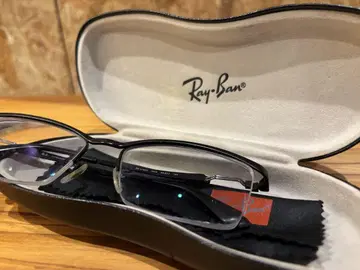 Ray-Ban Titanium 블랙 안경 케이스 세트