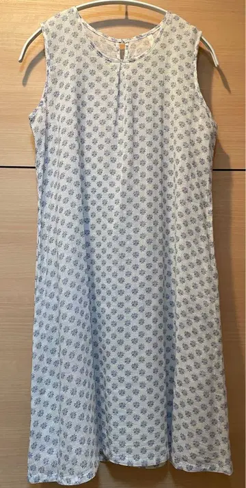 새상품급 madu 마디 이너 포함 슬리브리스 원피스 A라인