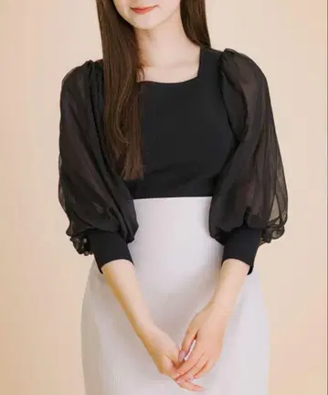 [새상품급] 쉬폰 퍼프 슬리브 블랙 상의