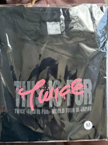 TWICE THIS IS FOR 티셔츠 허벅지 M 사이즈
