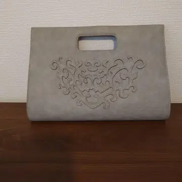 그레이 장식 핸드백