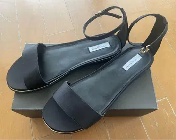 유나이티드 애로우즈 unitedarrows 새틴 스트랩 샌들