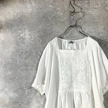 KYOKO HIGA 튜닉 레이스 화이트 스퀘어 넥 반팔
